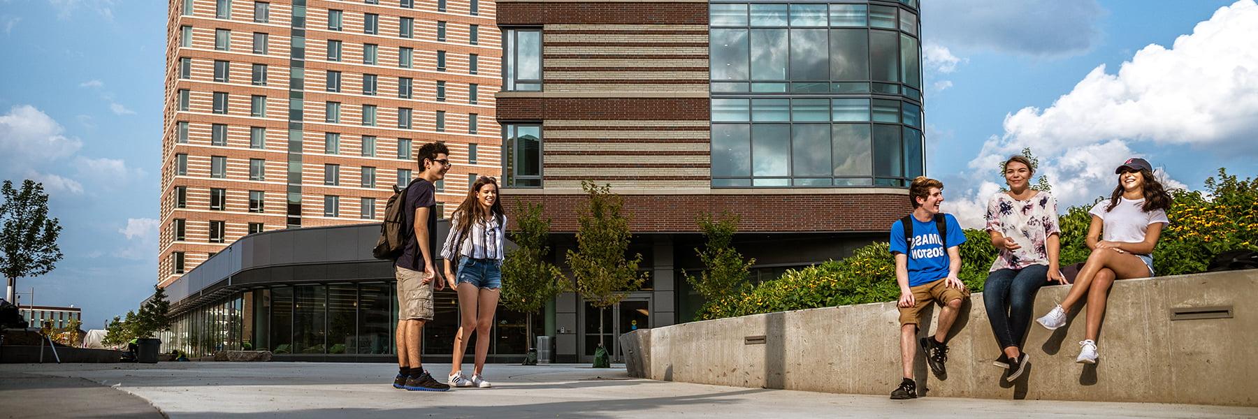 Housing students in from of Residence Hall.